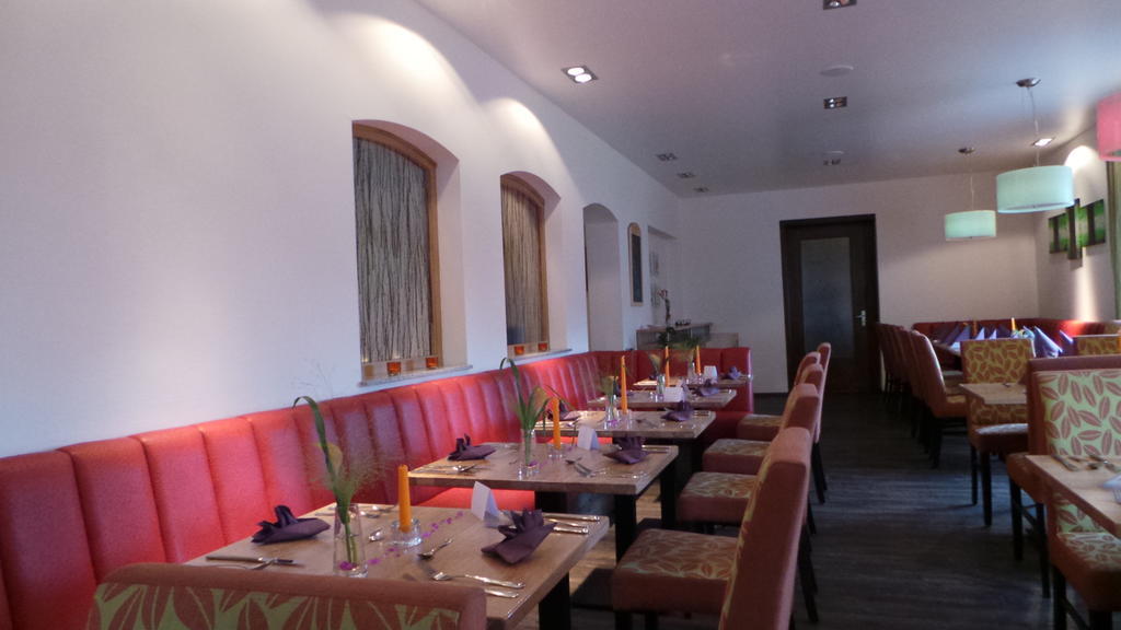 Rhoenblick Landhotel - Restaurant - Countrypub Petersberg  Buitenkant foto