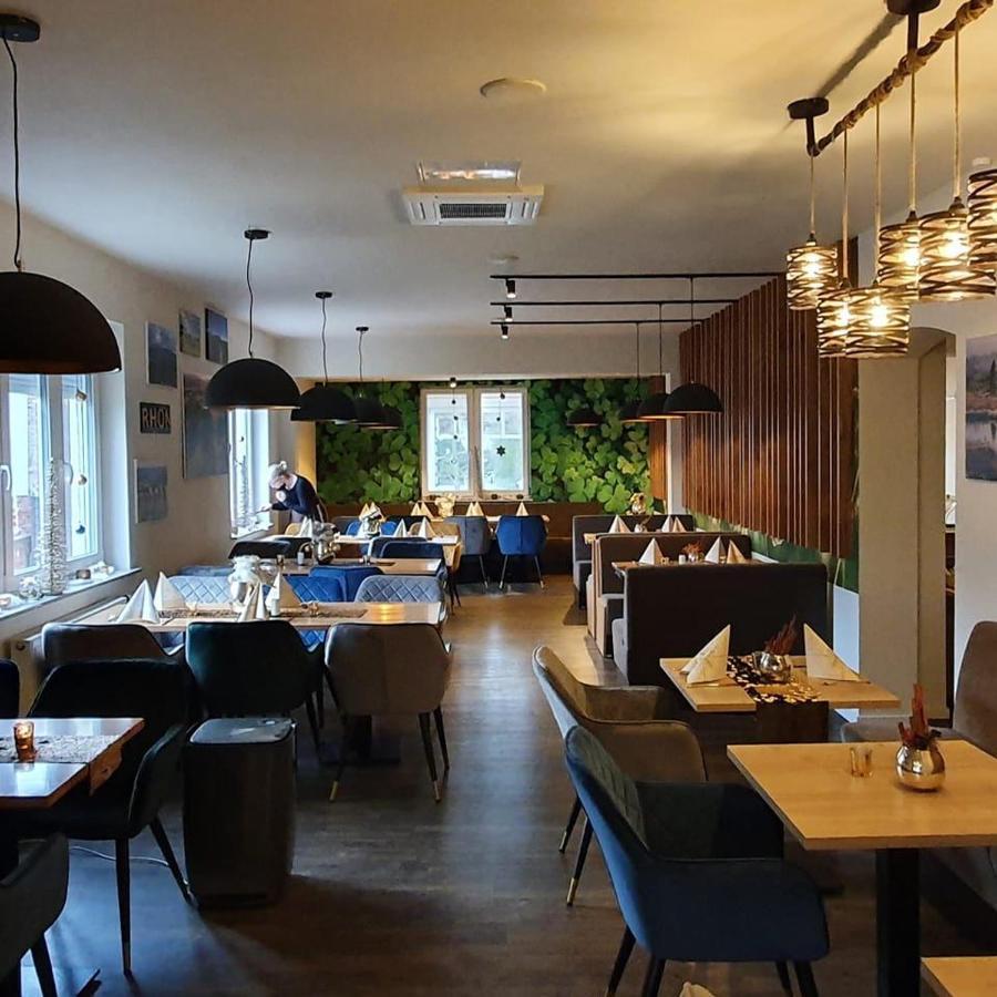 Rhoenblick Landhotel - Restaurant - Countrypub Petersberg  Buitenkant foto