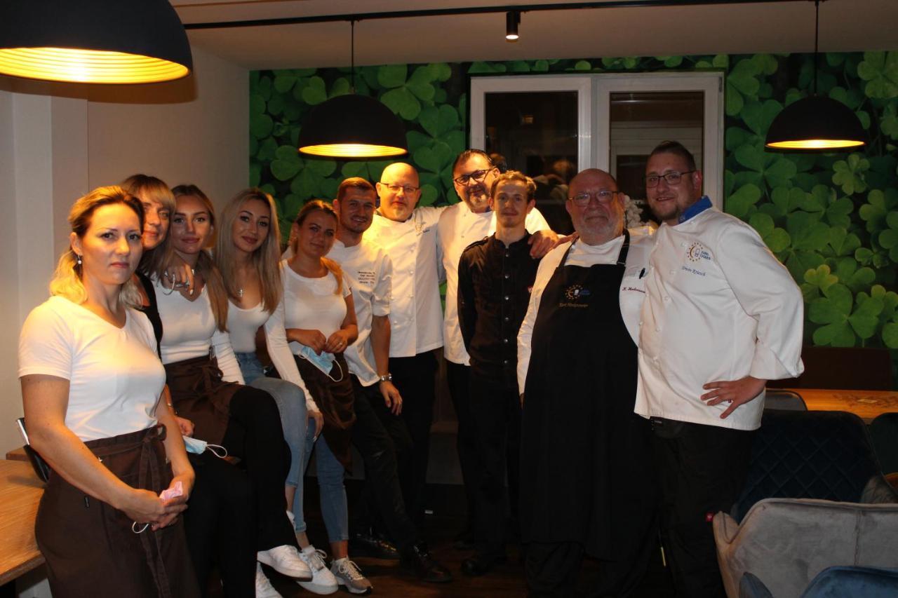 Rhoenblick Landhotel - Restaurant - Countrypub Petersberg  Buitenkant foto