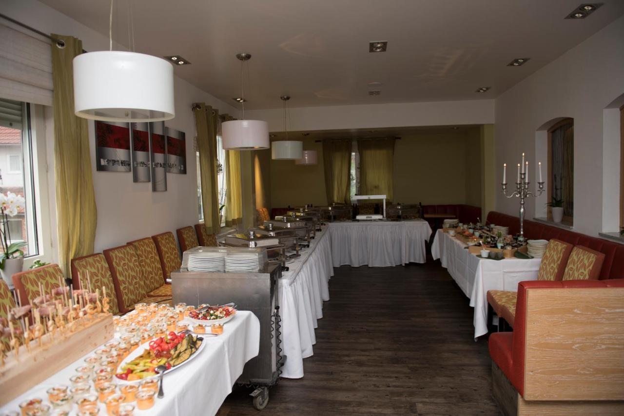 Rhoenblick Landhotel - Restaurant - Countrypub Petersberg  Buitenkant foto